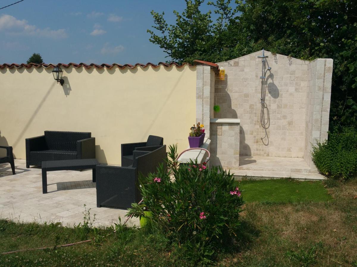 La Providence Hotel Illiat Buitenkant foto